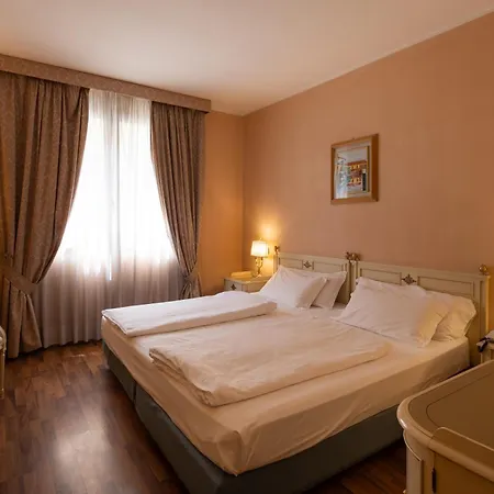 Hotell Lucrezia Borgia 3*