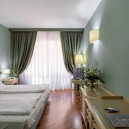 Hotel Lucrezia Borgia 3*