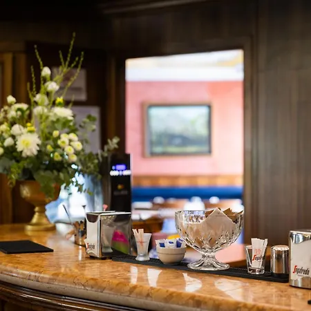 Hotel Lucrezia Borgia 3*