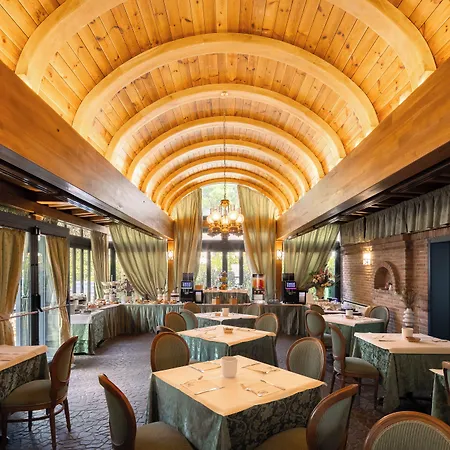 Lucrezia Borgia מלון פררה