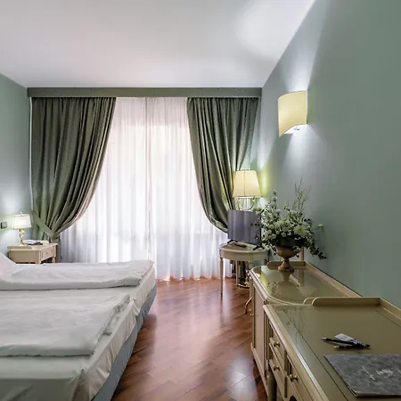 Hotel Lucrezia Borgia 3*