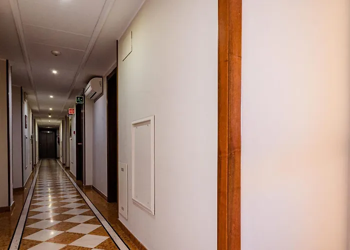 Hotel Lucrezia Borgia 3*