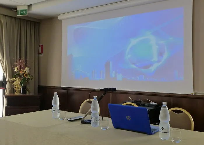 卢克雷齐娅波吉亚酒店 3* 费拉拉