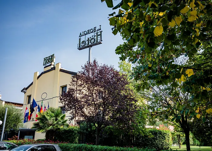 卢克雷齐娅波吉亚酒店 3*